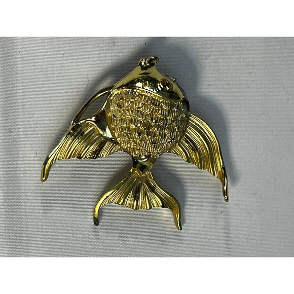 Vintage Jewelry Gold Tone Angelfish Brooch Pin 2.5" - Picture 10 of 16